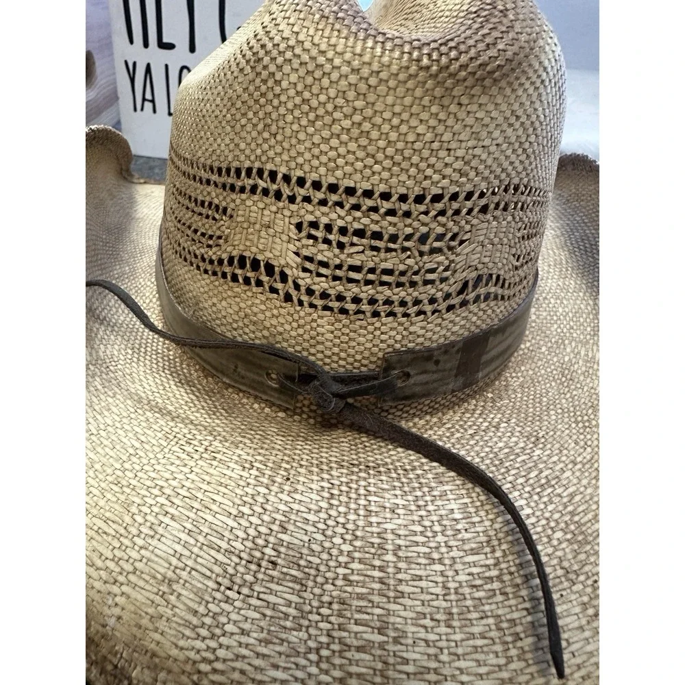 Bullhide straw cowboy